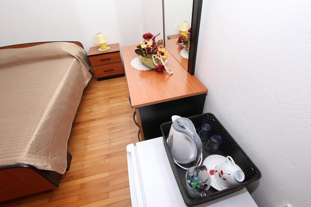 Rooms And Apartment Sanja Ровинь Экстерьер фото