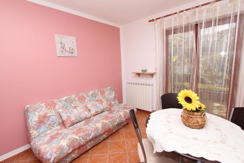 Rooms And Apartment Sanja Ровинь Экстерьер фото